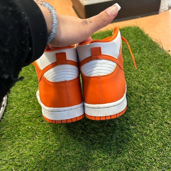 High dunks - Picture 3 of 5